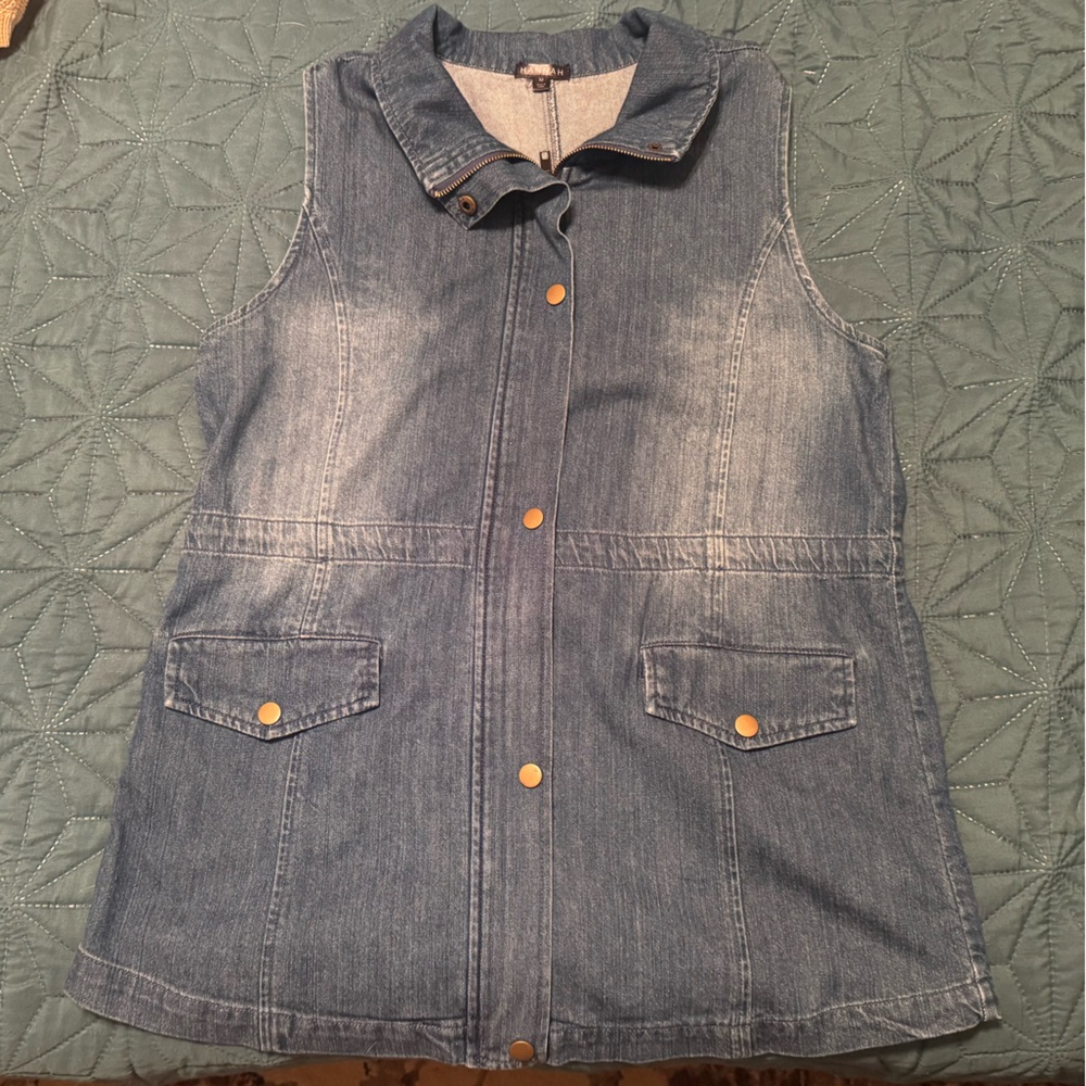 Denim Sleeveless Vest Women’s Medium M - SALE
